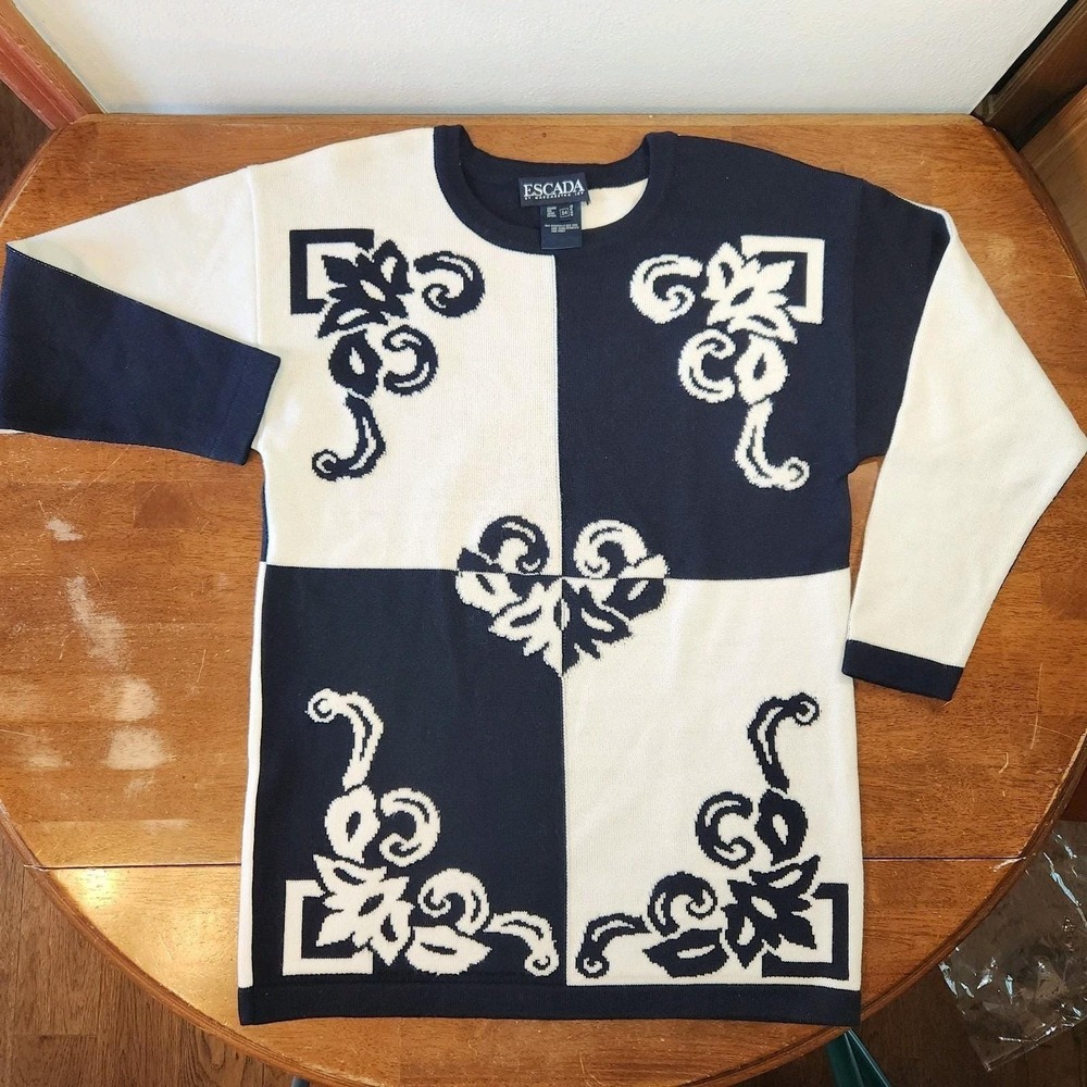 Escada VTG German 100% Wool Navy White Colorblock Sweater Pullover 34 Large